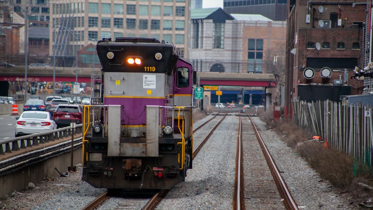 MBTA's Readville Switcher around Boston | Bostons heavy rail equipment move