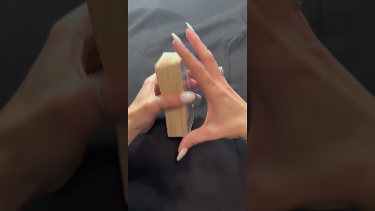 How to shuffle tarot cards