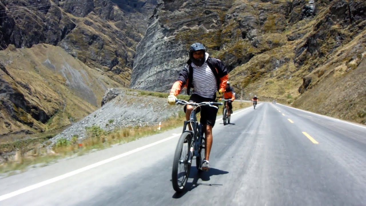 Boliviens Todesstra&szlig;e - Fahrt am Abgrund 2/3 (dbate.de)