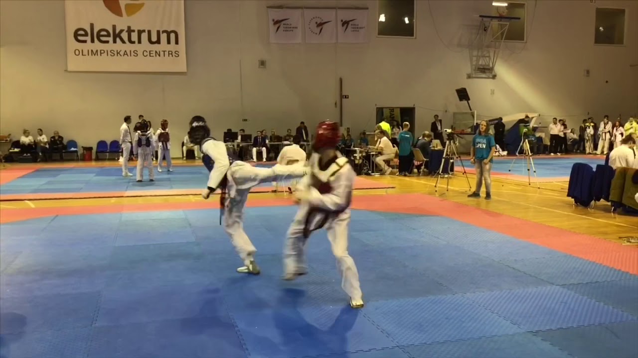 Moustapha kama : entraînements et compétitions de taekwondo