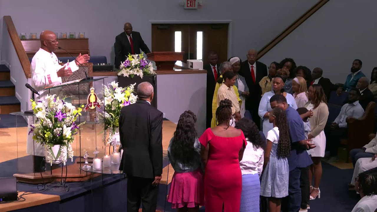St Luke Christian Church Live