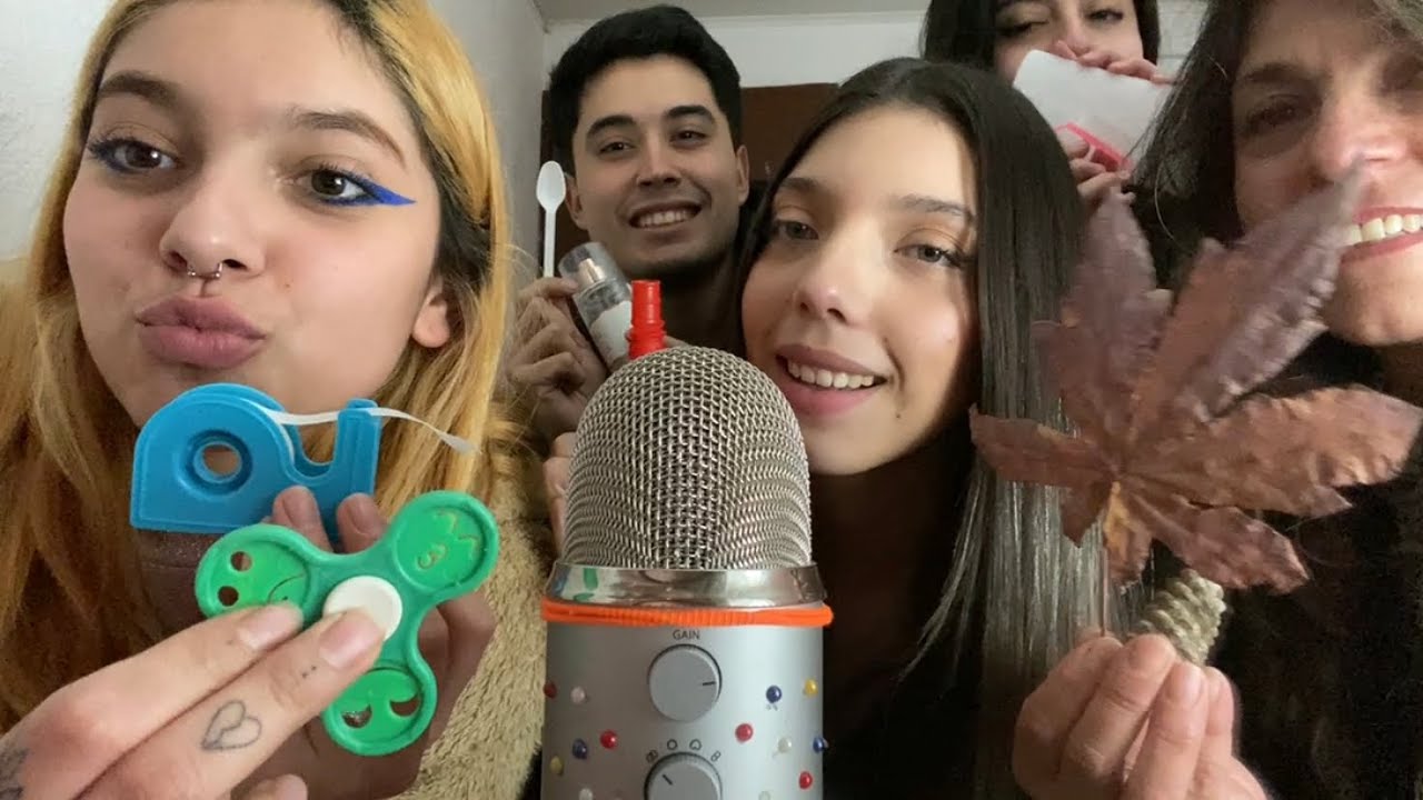 ASMR WITH MY FAMILY 🧚‍♀️|SIENTE COSQUILLAS POR PRIMERA VEZ| SOFIWI