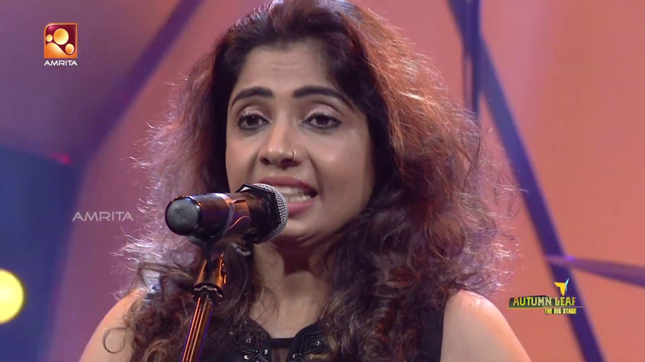 Radhikanarayan Live |Kannodu kanmathellam+thillana geetham|Autumn Leaf The Big Stage 92