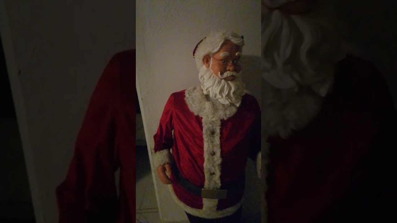 My Santa dances fast when he doesn't move his mouth?