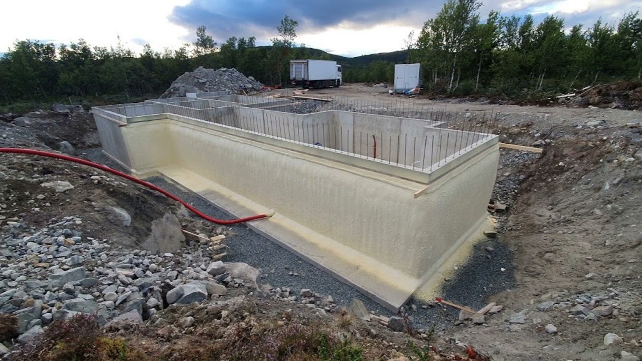 Grunnisolering, spunt, radonsikring, sprøyteisolering, skumisolering, sprayisolering, kondenssikring