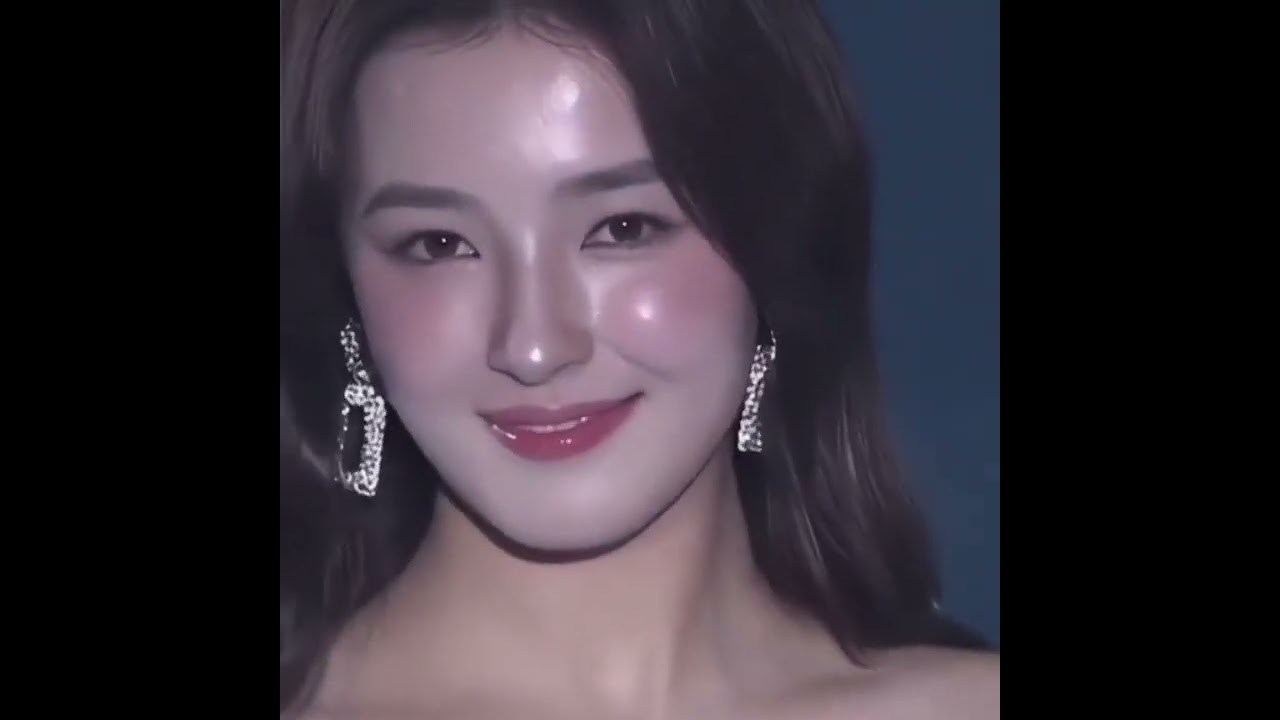 Nancy Jewel - Momoland (Clips for Edits)