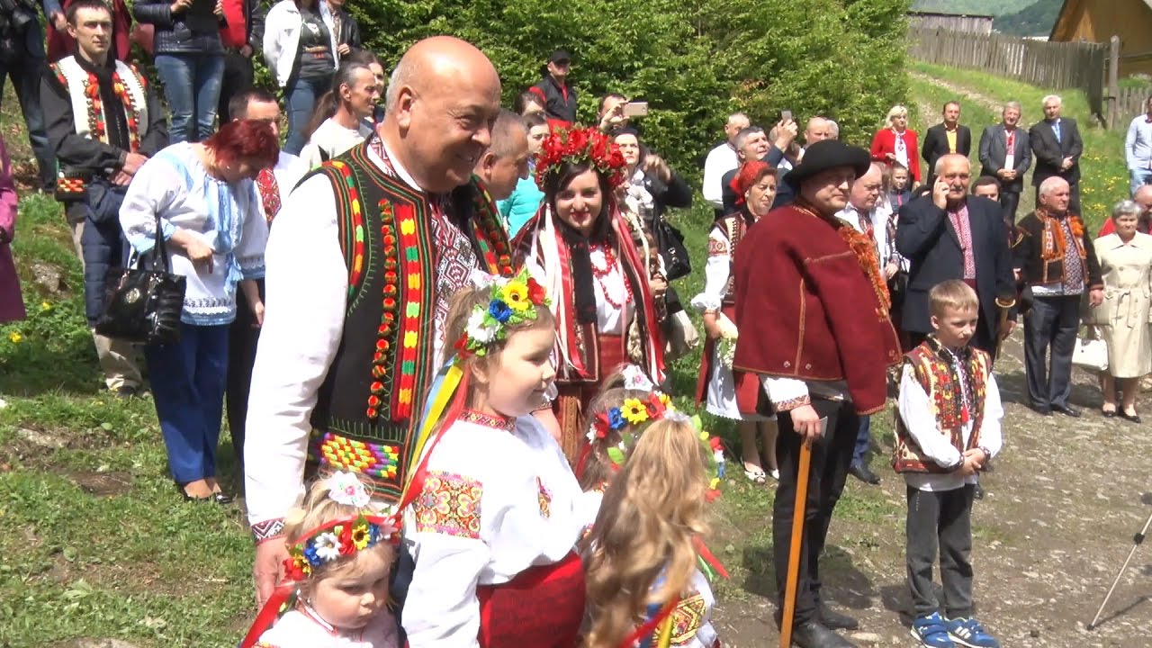 Рахівське село Костилівка частувало закарпатців гуцульським банушем
