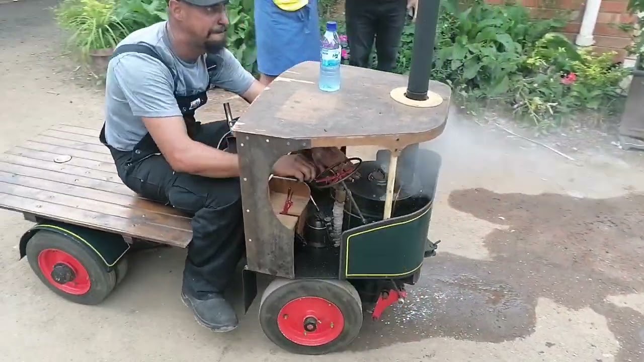 Mini steam lorry
