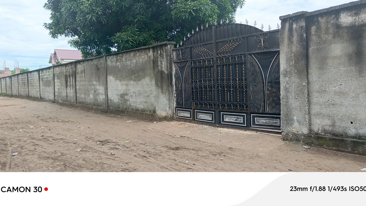 26/4/2024  OFFRE SPÉCIAL  CITÉ MA OLIVE NSELE  60/27m CLÔTURER +243901913341