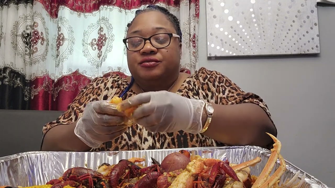 One person Seafood Mukbang