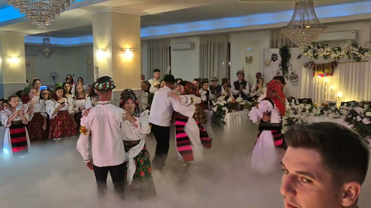 Nuntă Tradiționale Gheorghe Stuleanec Poienile De Sub Munte (11)
