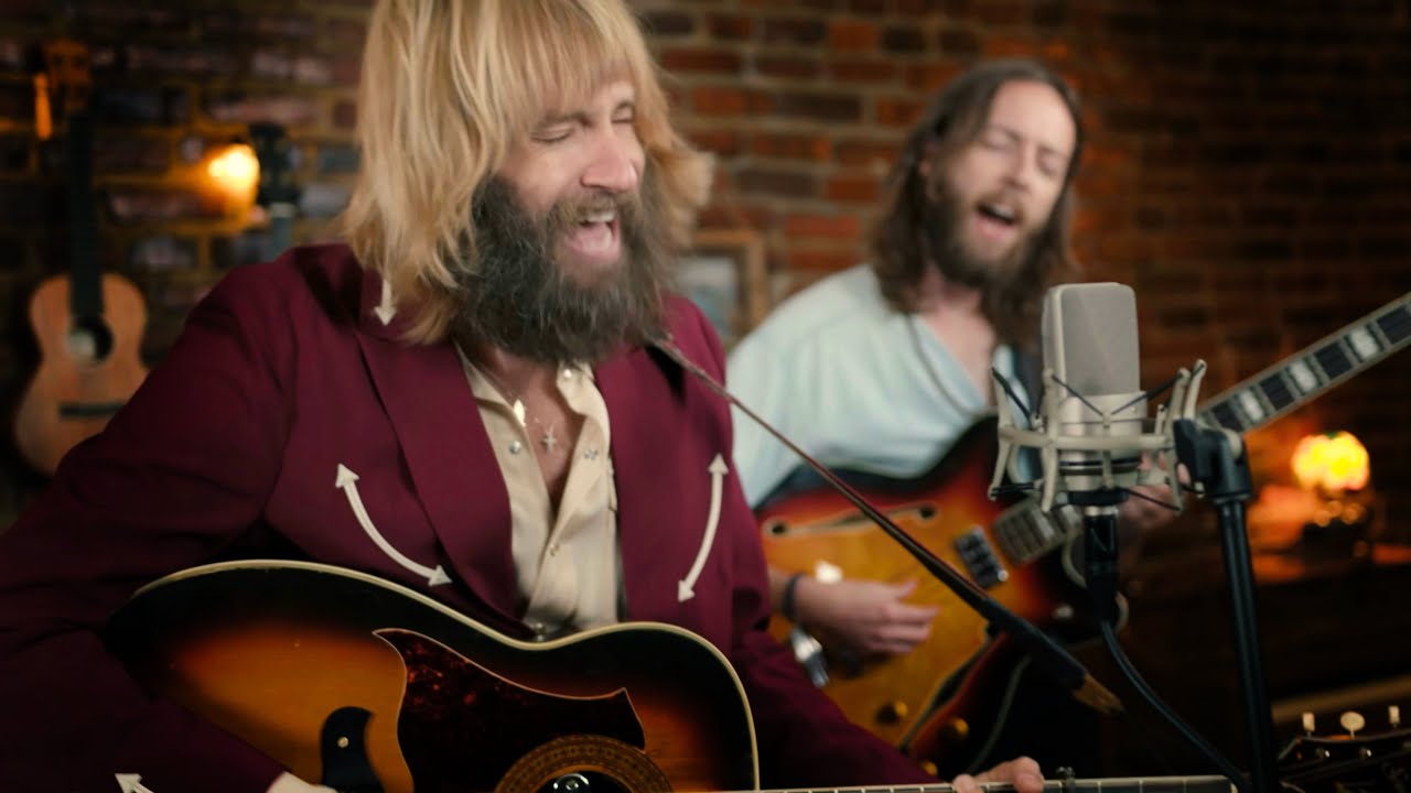 You've Never Seen Paul McDonald perform "Rosemarie" This Way.