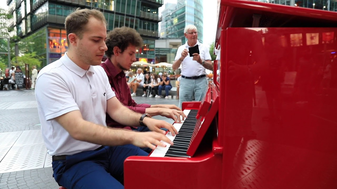 Billie Jean &ndash; Thomas Kr&uuml;ger & Roy Adler &ndash; (Piano Duet Improvisation At Sony Center Berlin)