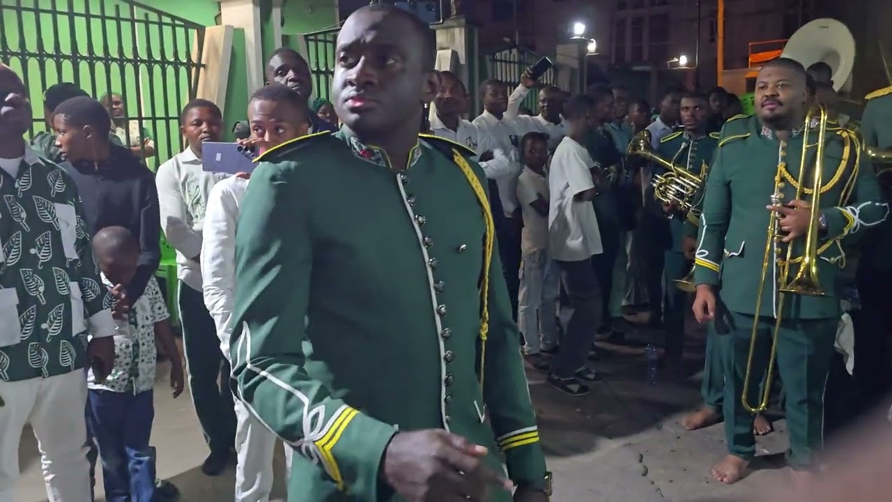 FAKI KIN B26 TOUJOURS LIKOLO  MINIOKOLI