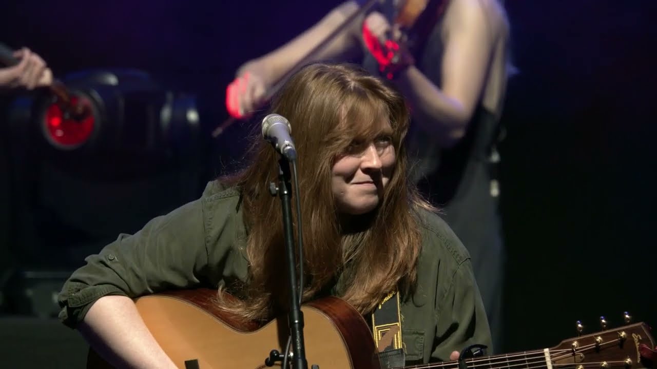 Holly Clarke - Eilean Mhor (Live from The Glasshouse International Centre for Music)