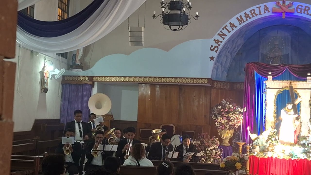 Solemne homenaje al Nazareno de la Misericordia en zona 6. Marchas fúnebres de fe y tradición sacra.