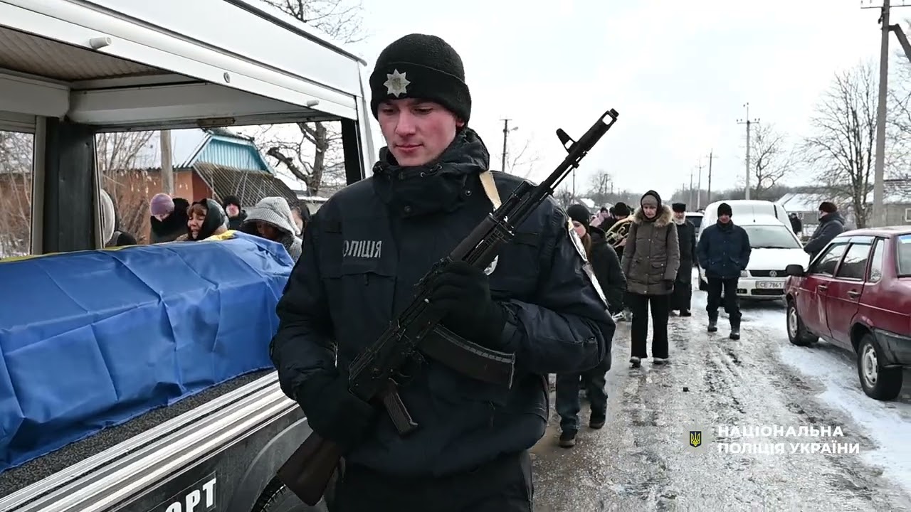 На Буковині віддали останню шану загиблому за незалежність України поліцейському Анатолію Юрчаку