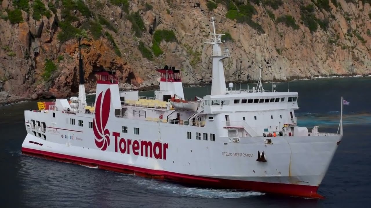 STELIO MONTOMOLI in arrivo a Capraia isola
