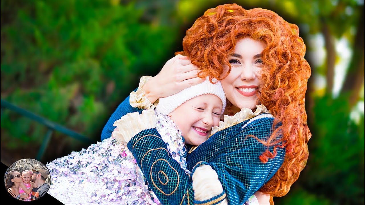 BEST FRIENDS reunited in Disneyland! | Disneyland meet & greets