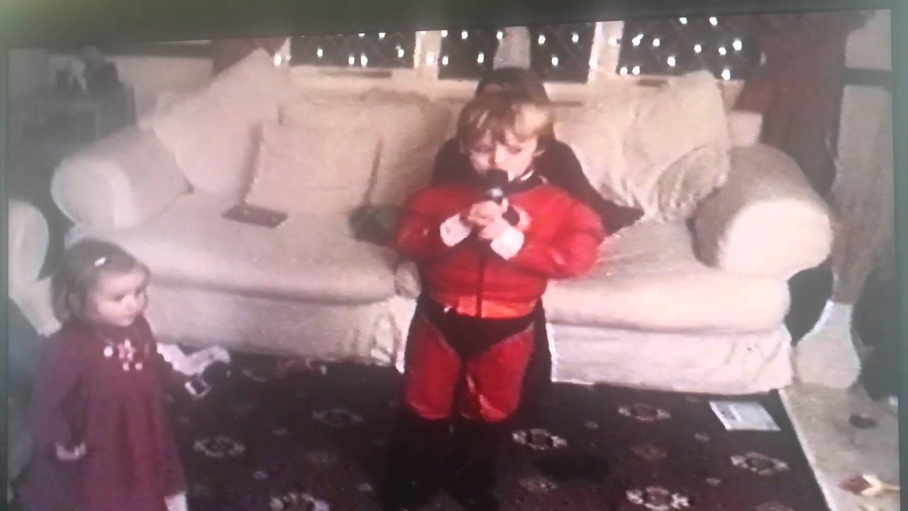 Reece singing at 5 years old
