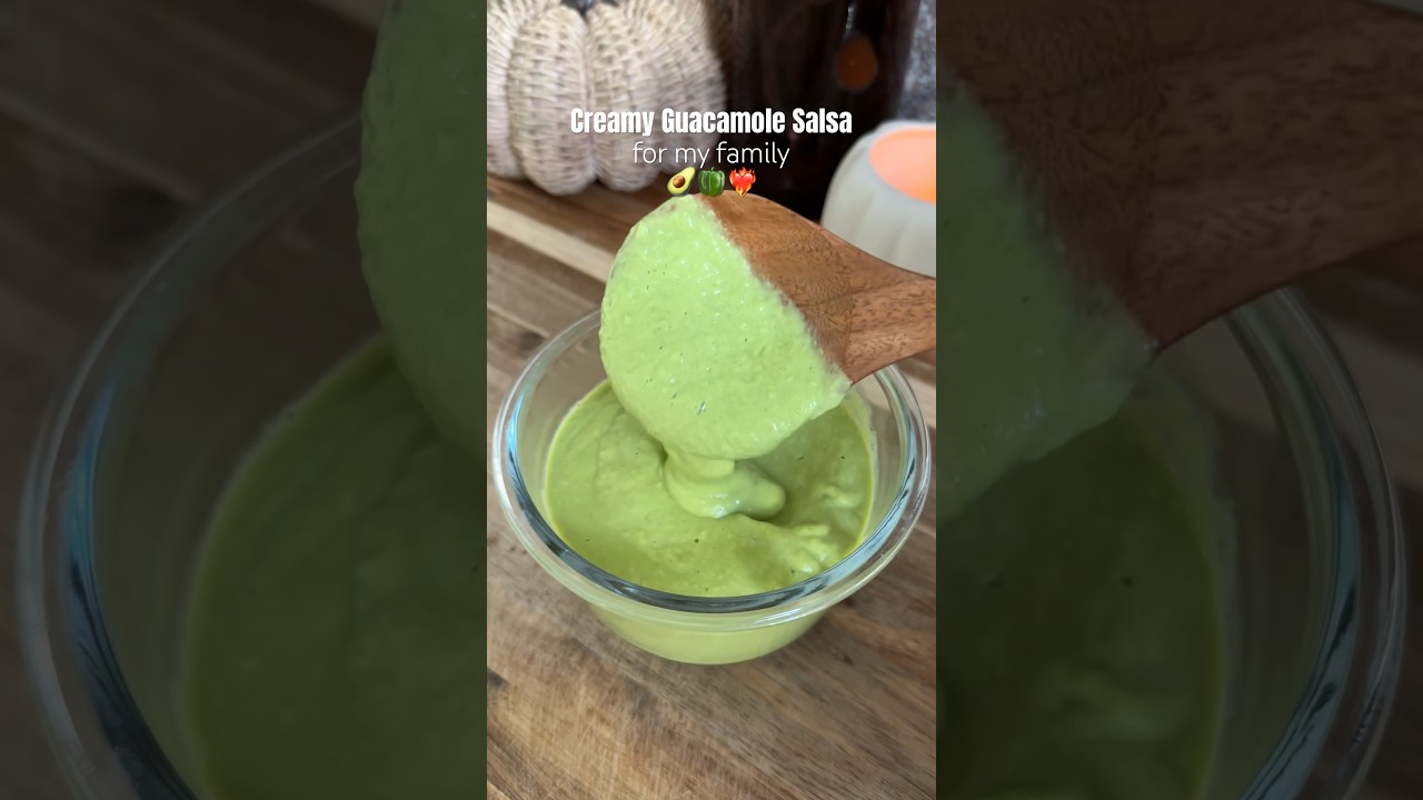 perfect on everything😋 #comidamexicana #salsaverde #recetasfaciles #avocado #guacamole #salsa