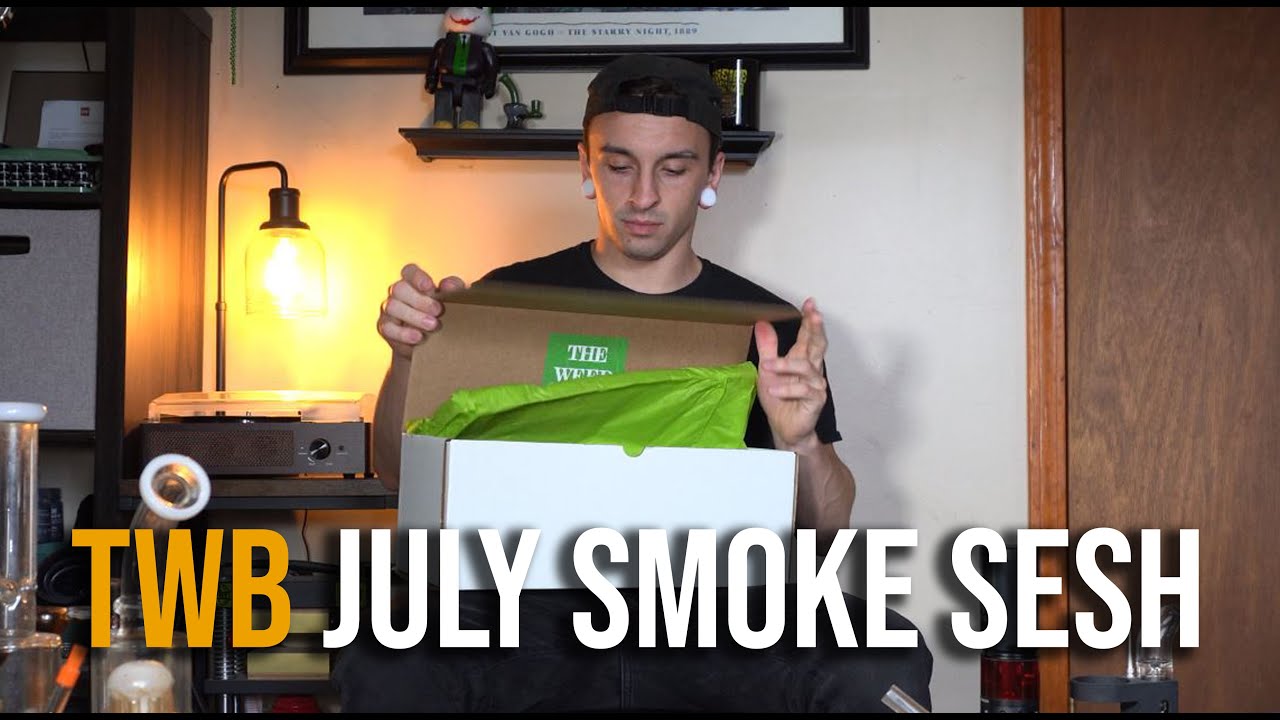 Smoking Everything in The Weed Box July - Discount Code Below