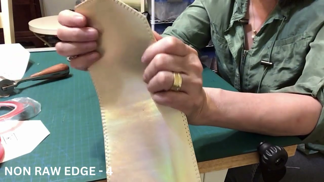 NON RAW EDGE ACCORDION WALLET