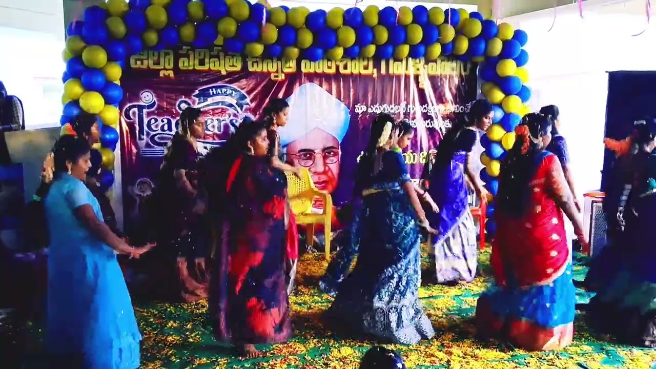 Ranu Bombaiki by 10th Girls