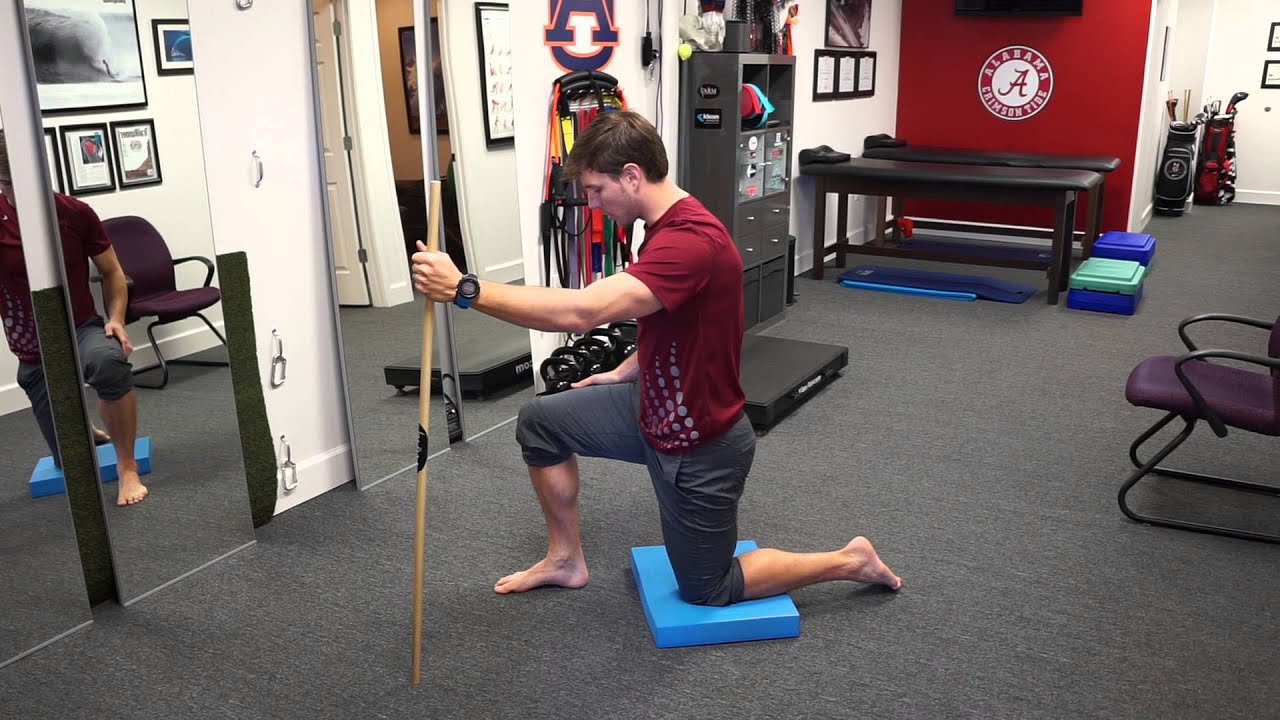 Single-leg Assisted Squats