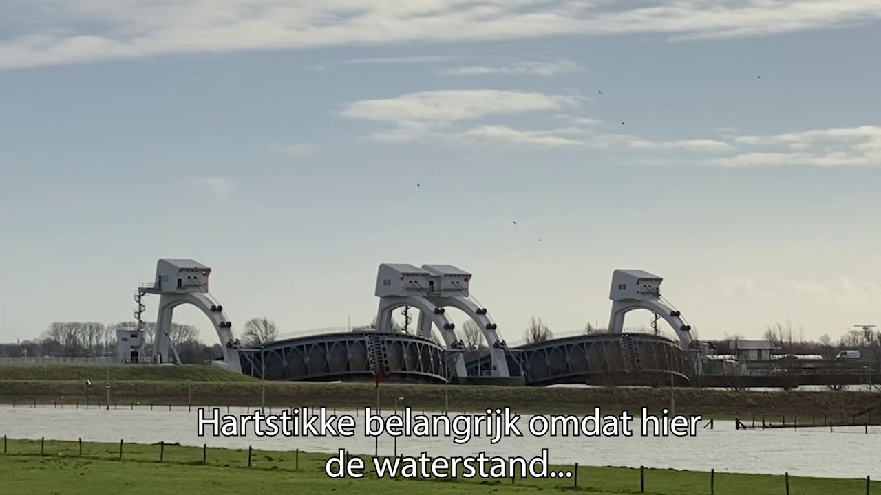 Minister bezoekt stuwcomplex Amerongen