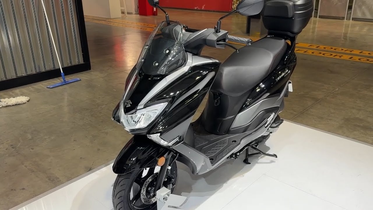 2026 Suzuki Burgman Street 125 EX Walkaround | EICMA 2025 Luxury City Commuter