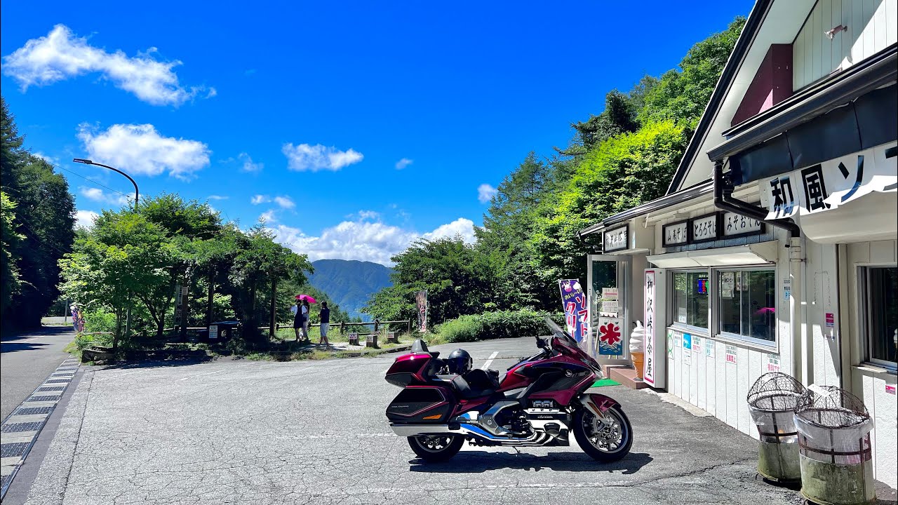 奥多摩プチツーリング　青梅〜奥多摩湖〜柳沢峠〜塩山〜勝沼　長い動画です。　ゴールドウィング　GL1800 GOLDWING