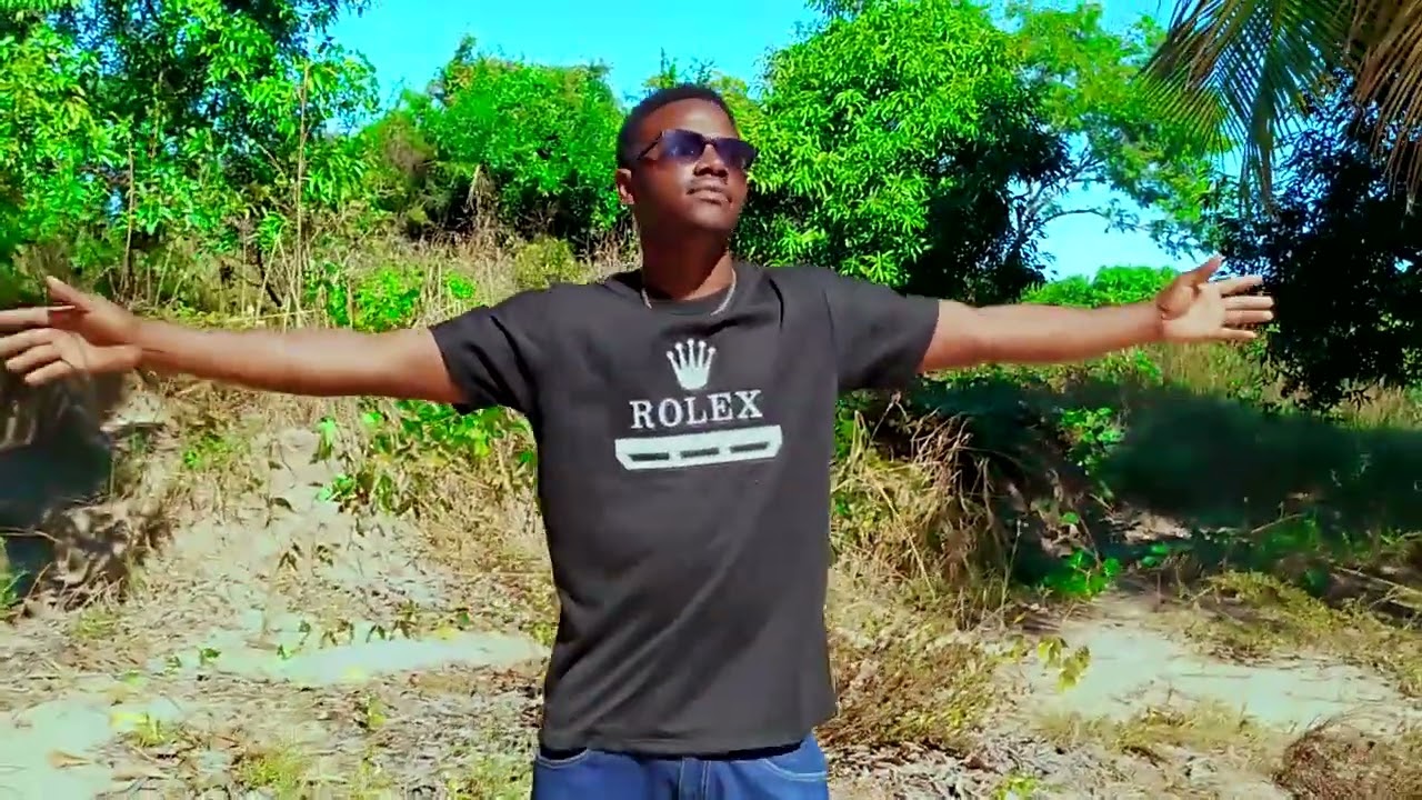 Edeu_-_&_-_Edeu___Okweliya_(oficial vídeo)by @Seven brother