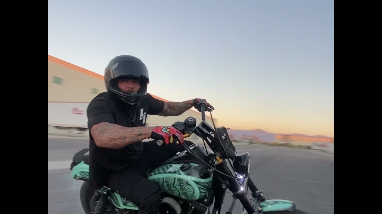 Harley dyna donuts