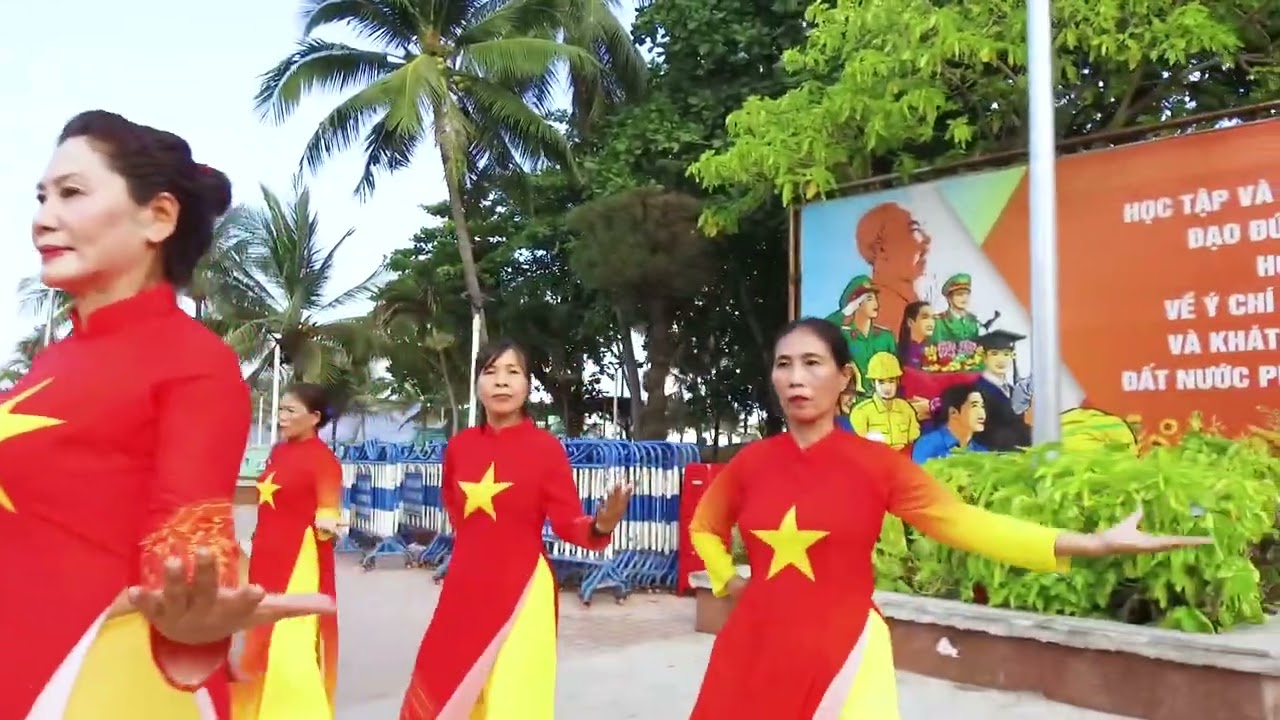 Giải phóng Miền nam - Như có Bác trong ngảy đại thắng ! ( Văn nghệ chào mừng ngày Đại Lễ 30/4 và 1/5