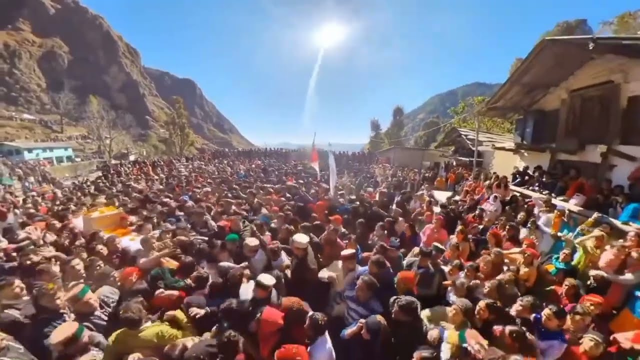  chalda mahasu devta ji yatra🙏dasou to pashmi jai ho chalda maharaj🙏