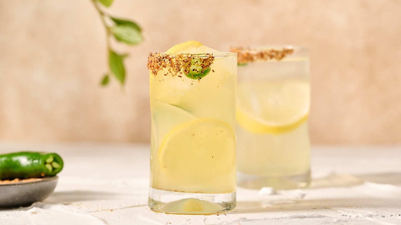 Spicy Pineapple Lemonade Summer Cocktail Recipe