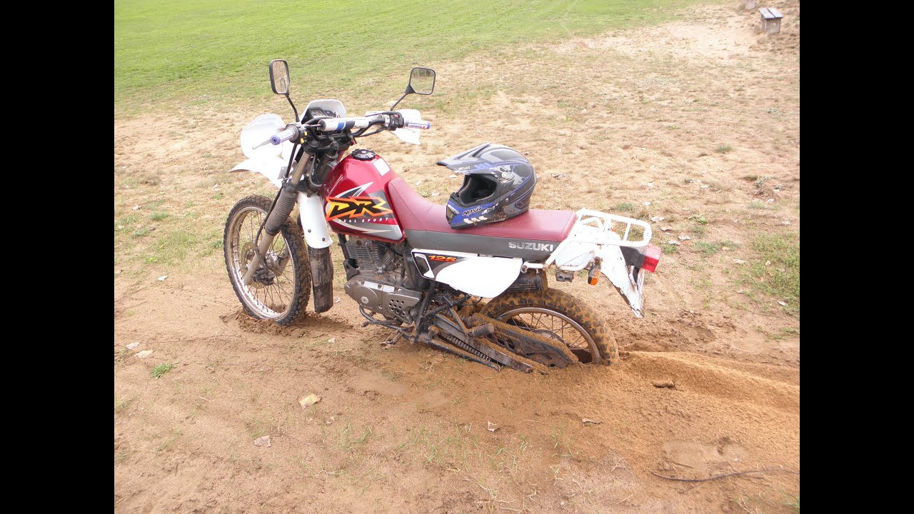Suzuki Dr 125 w lesie