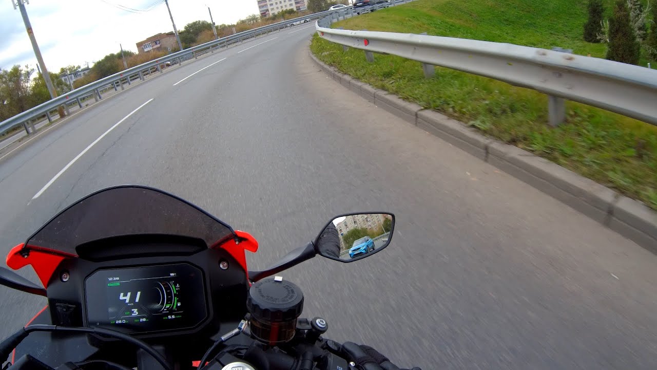 Первый выезд на зайчике / VOGE RR 525 / обкатка / новый мотоцикл