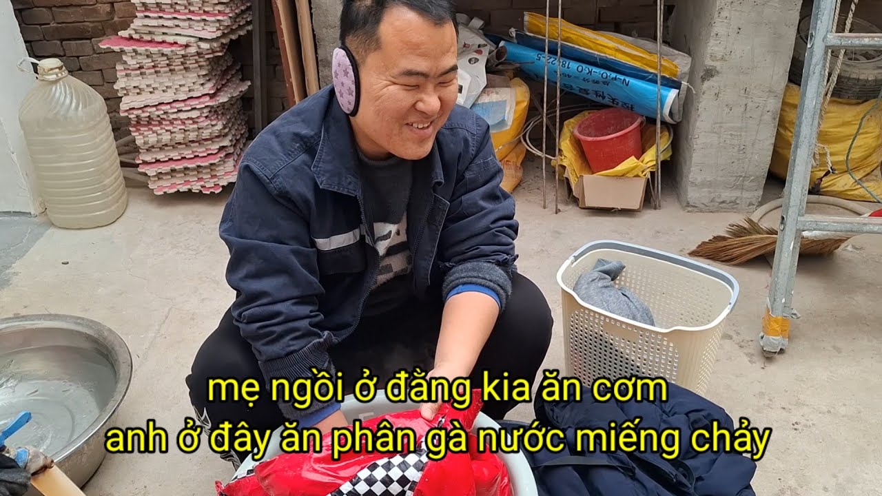 689.Hai Ba ngày Mới Đăng Được Một Video/Bé Đằng Dương Ăn cháo cũng Ngoan Lắm.
