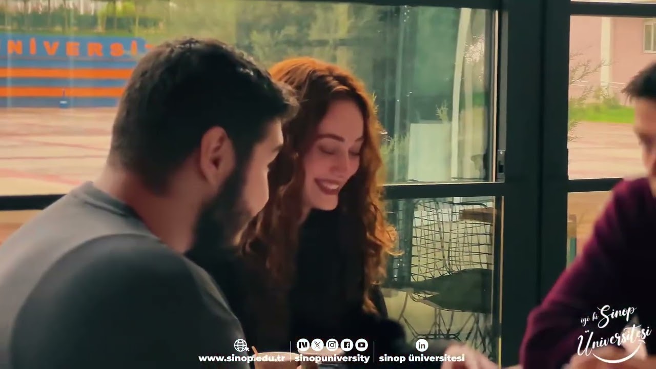 İyi ki Sinop Üniversitesi! Bilimin ışığında öğrenirken, dostluklarla gülümseyen bir aileyiz biz.