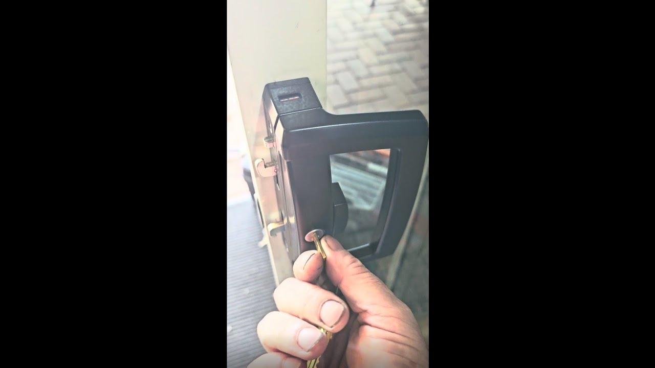 Jason Boltlock replaced with a Lockwood onyx, quick installation