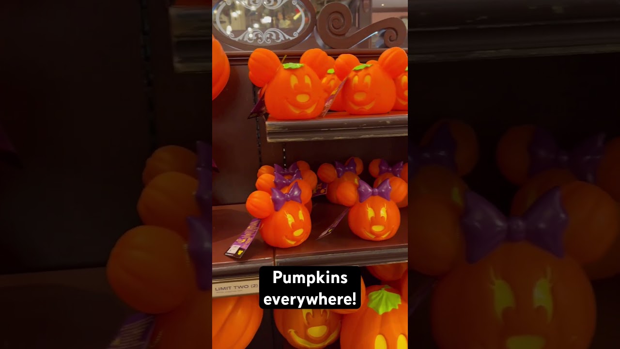 Halloween pumpkins are here! // Disneyland