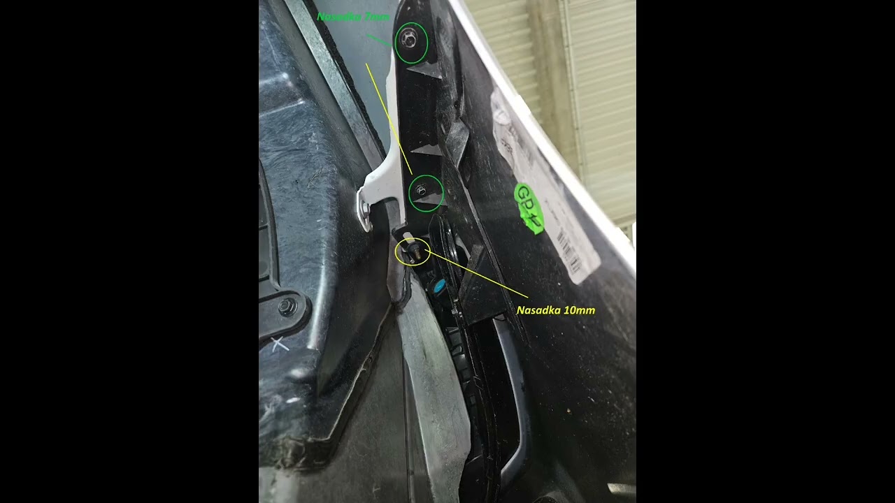 Chevrolet Corvette C8 Stingray Removal of the bumper and rear lights