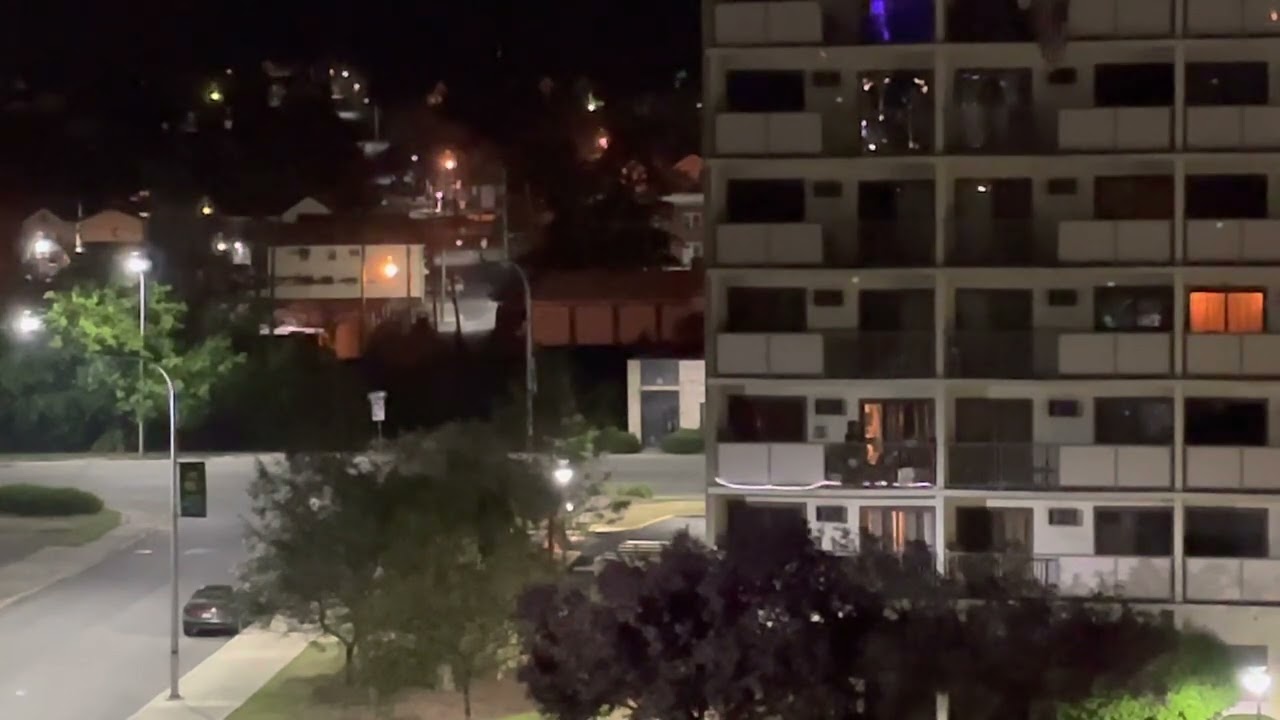 NS 38G passes Altoona at CP 236 at 3:18 AM!