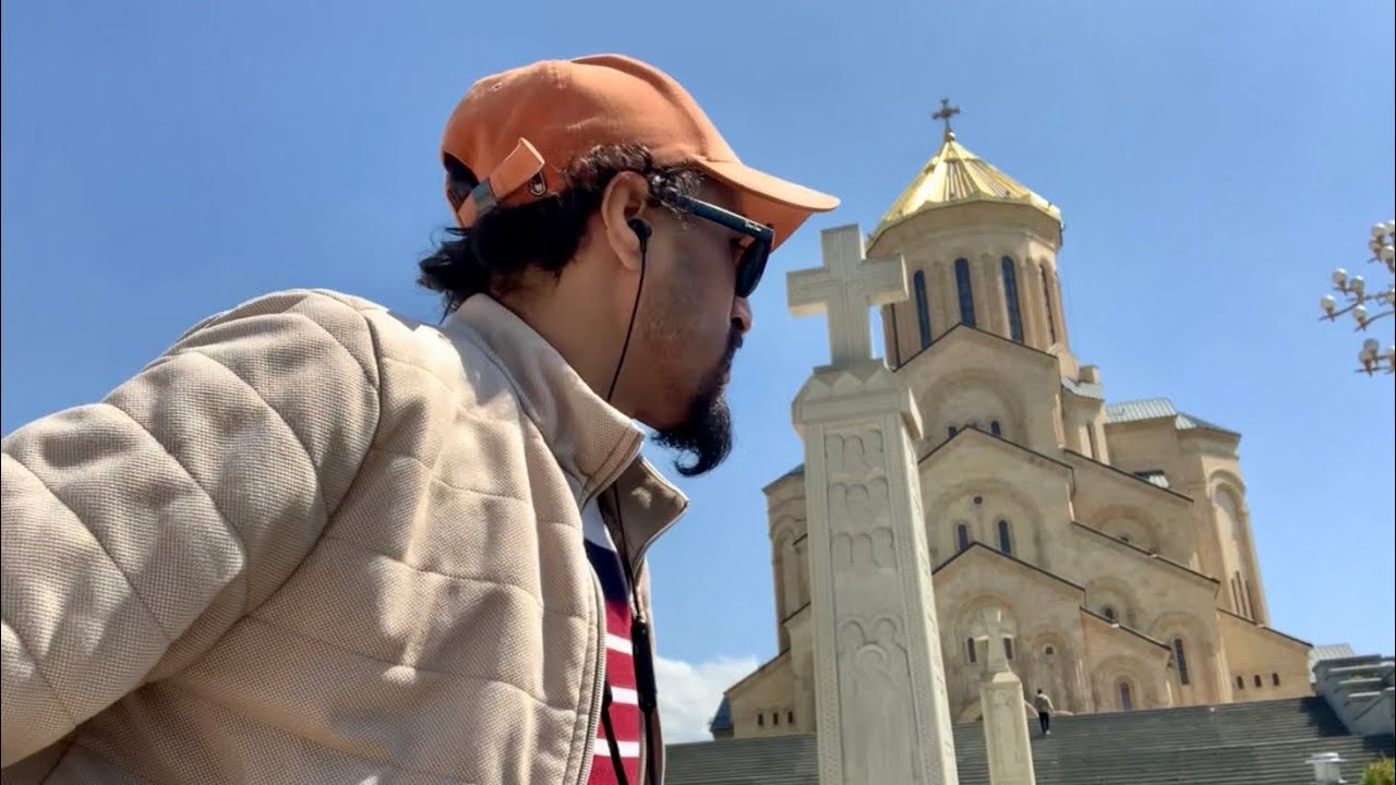 ذاخل ثالت أطول كنيسة كاتدرائية في العالم ✝️ ☪️