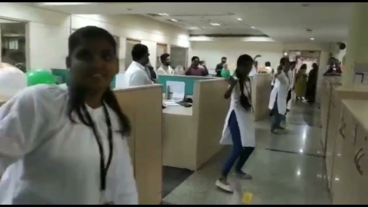 Flashmob @Shahi exports #indipendenceday #india #harghartiranga