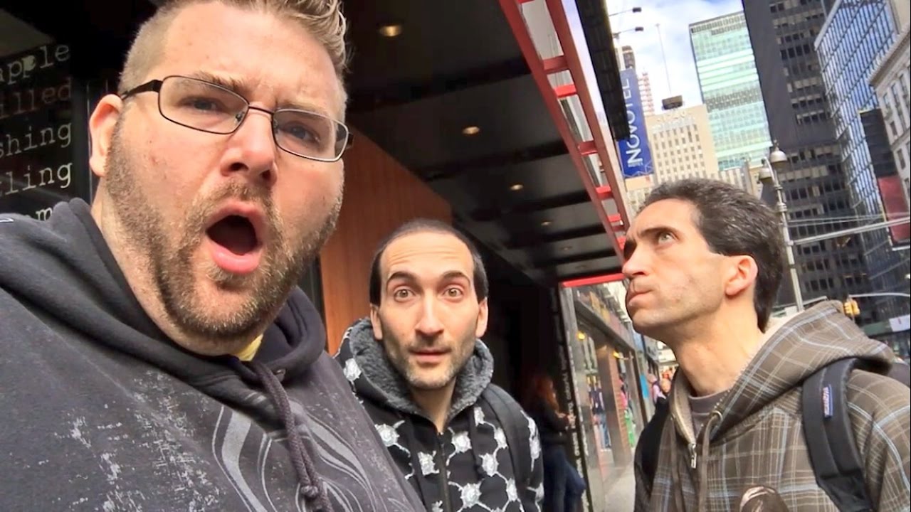 WE GOT ROBBED BY HUSTLERS IN NEW YORK CITY!