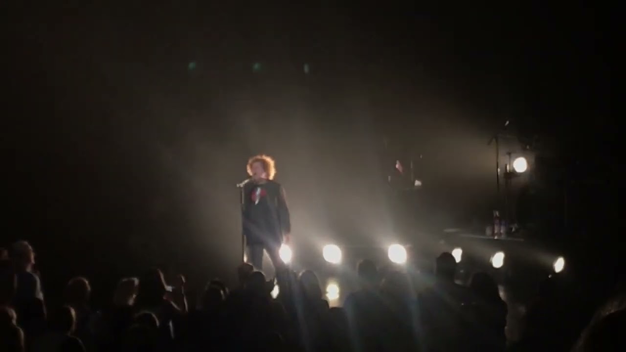 Leo Sayer - Royal Concert Hall, Glasgow 11/11/22 When I Need You   Long Tall Glasses   How Much Love