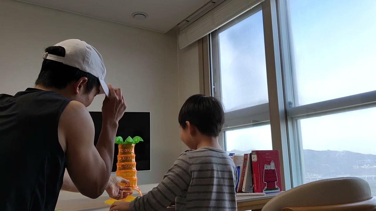 아빠와 아들 보드게임 첫번째 게임( 원숭이 떨어뜨리기)(2026. 2. 26.)